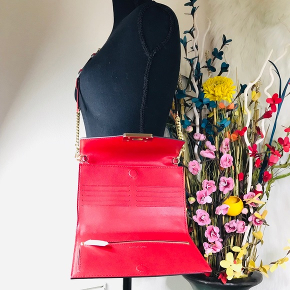 Michael Kors Kinsley Medium Wallet Crossbody Bag - Picture 6 of 8